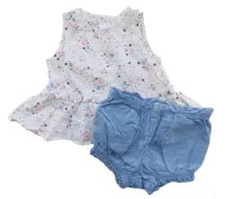 H&M hvidt om lyseblåt sommersæt str. 62