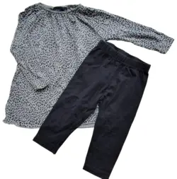 Petit tynd grå kjole og Friends leggings str. 74