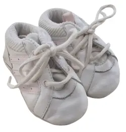 Adidas små hvide bløde sko str. 18
