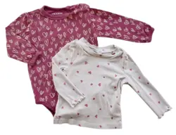 Friends rød body og beige bluse str. 62