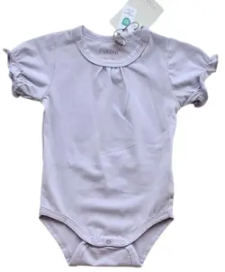 Ny Fixoni lyslilla kortærmet body-bluse