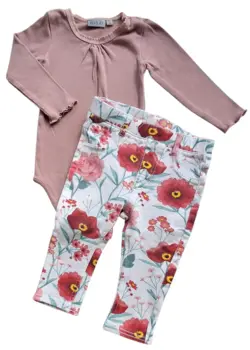 Wheat rosa body og H&M blomstrede bukser str. 74