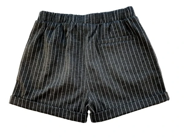 Nye Milk copenhagen gråstribede shorts str. 122-128