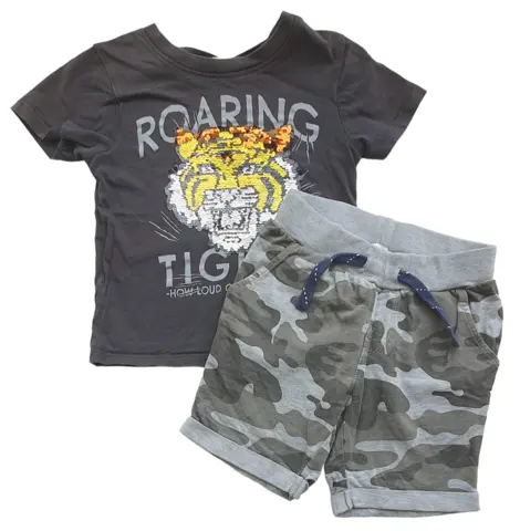Name it og H&M shorts og T-shirt sæt str. 104