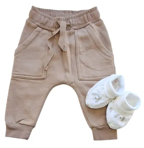 Müsli lysebrune sweatpants og Name it futter str. 62