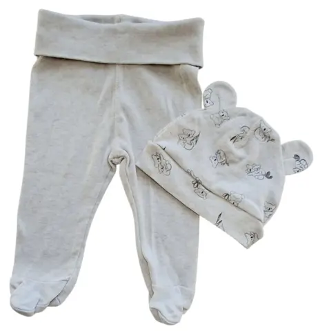 H&M beige bukser og beige lille hue str. 56