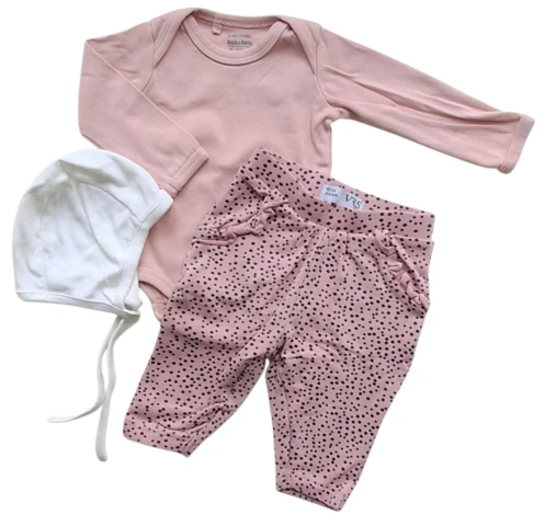 VRS rosa bukser og body og en H&M hvid hjelm str. 62