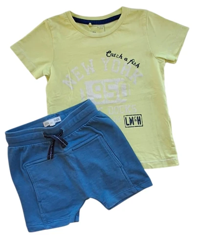 Small Rags gråblå sweat shorts og gul T-shirt str. 98