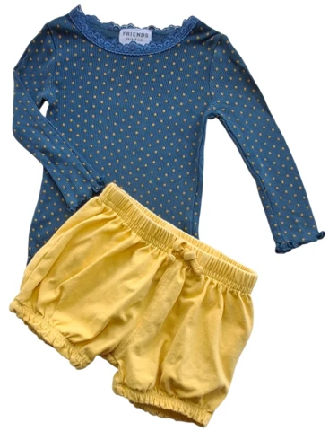 Minymo gule bloomers og Friends blågrøn bluse str. 74