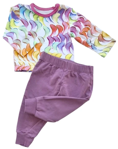 LC waikiki lilla bukser og hvid mønstret bluse str. 68